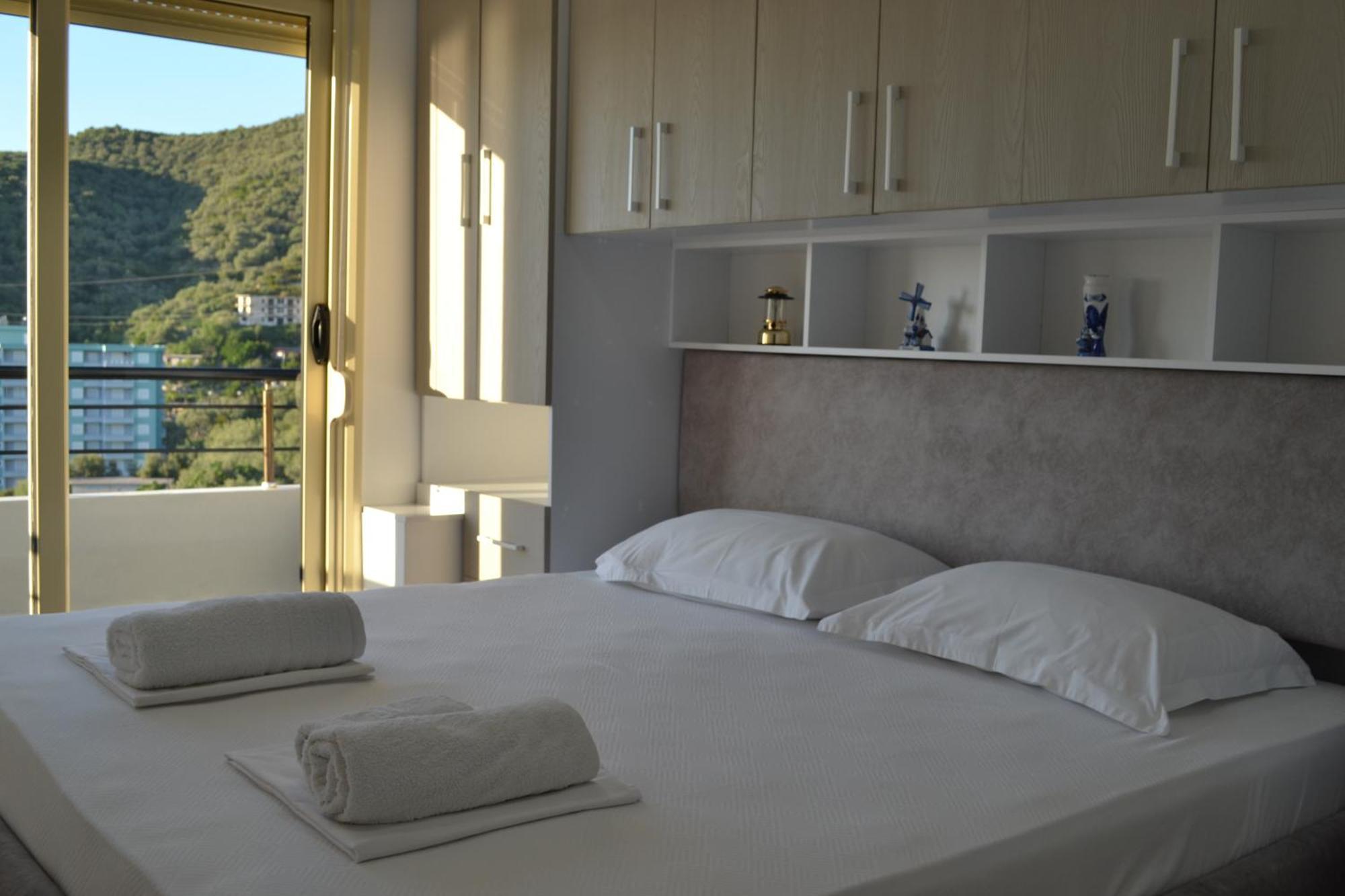 Apartamento Seaview Penthouse Terrace & Garage Vlorë Exterior foto