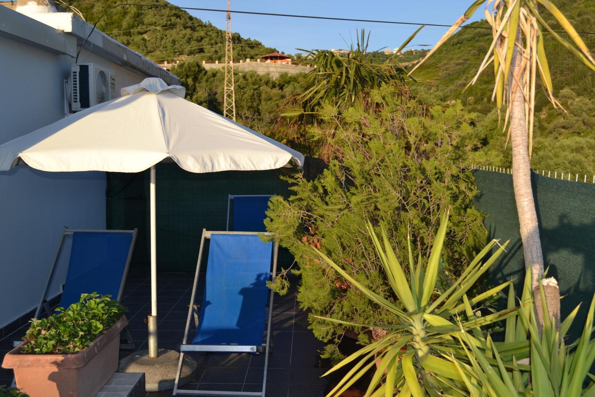 Apartamento Seaview Penthouse Terrace & Garage Vlorë Exterior foto